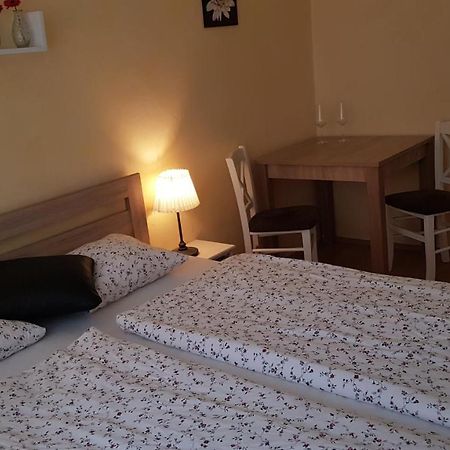 Apartman Lotos มิคูลอฟ ภายนอก รูปภาพ